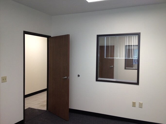More Photos Of 1561-1581 Orangethorpe Way, Anaheim Warehouse For Lease