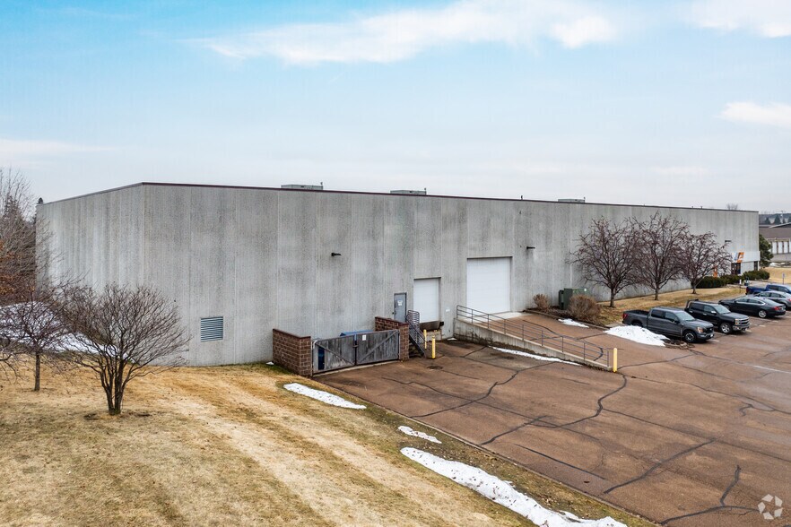 More Photos Of 88 8th St, Waconia Warehouse For Sale
