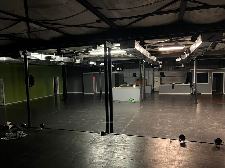 More Photos Of 121 16th St, Ashland Storefront Retail Office For Lease