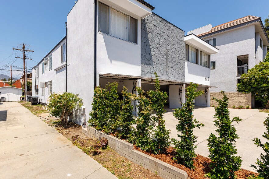 More Photos Of 623 Orange Grove Ave, Glendale Apartments For Sale