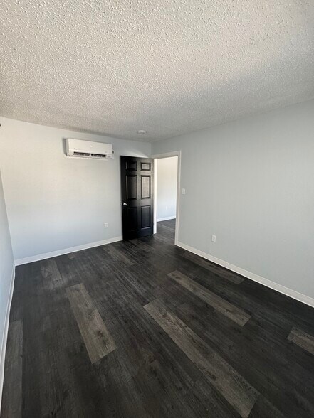 More Photos Of 304 E Pancake Blvd, Liberal Apartments For Sale