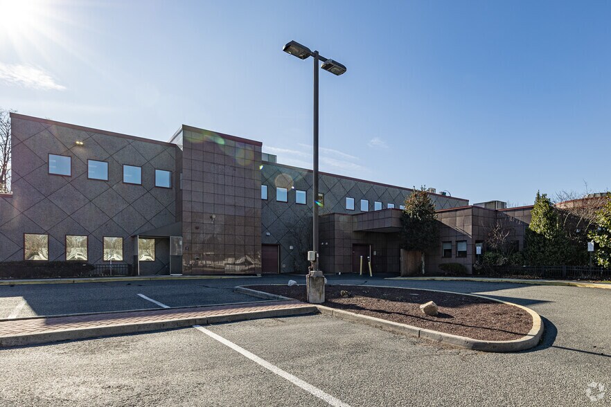 More Photos Of 197 Hance Ave, Tinton Falls Medical For Sale