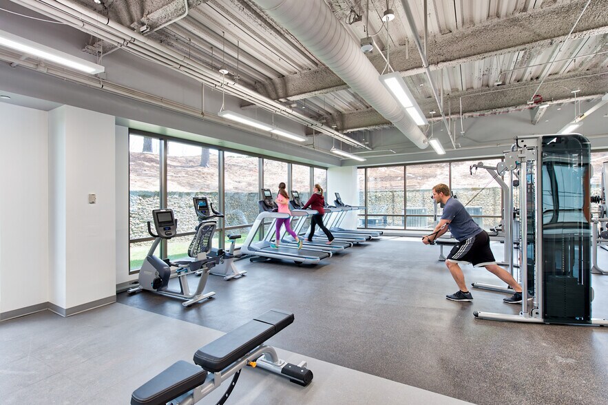 More Photos Of 8537 Six Forks Rd, Raleigh Office For Lease