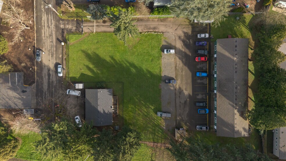 More Photos Of 8856 SE Jannsen Rd, Clackamas Apartments For Sale