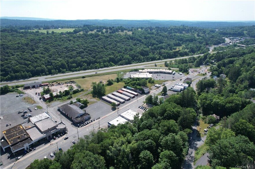 More Photos Of 144 Mill St, Liberty Auto Repair For Sale