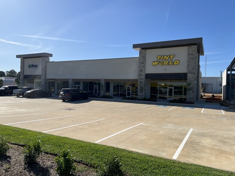 More Photos Of 680 N FM 3083 Rd W, Conroe Unknown For Lease