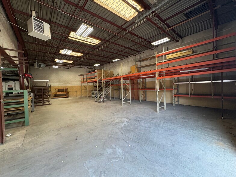 More Photos Of 21520 Groesbeck Hwy, Warren Warehouse For Sale