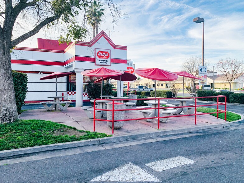 More Photos Of 2310 W Cleveland Ave, Madera Fast Food For Sale