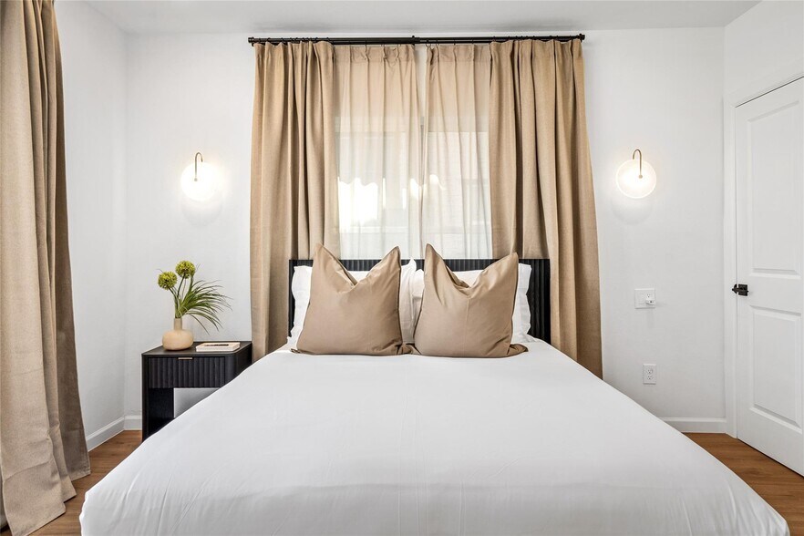 More Photos Of , Houston Multifamily For Sale