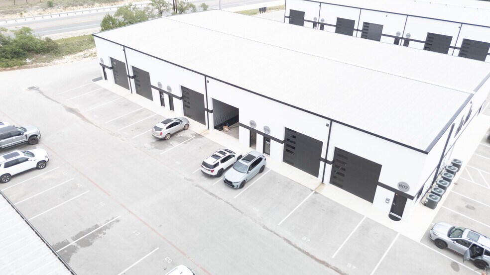 More Photos Of 529 SH 46 E, Boerne Warehouse For Lease