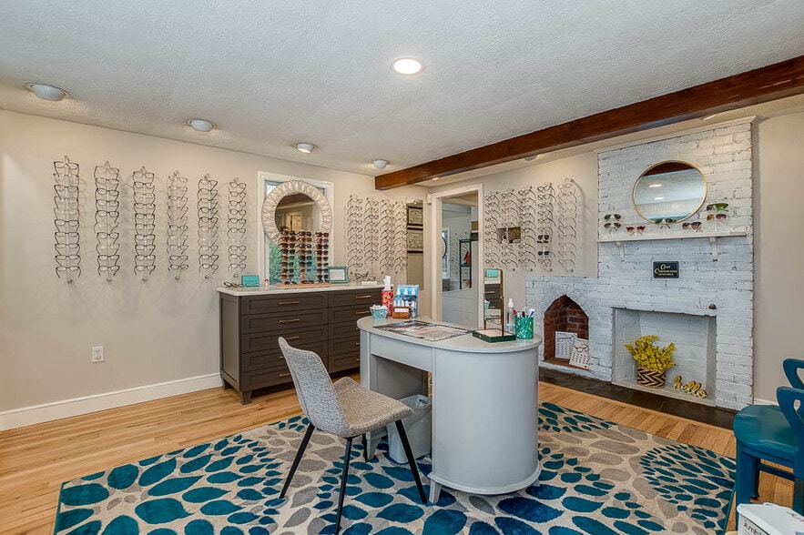 More Photos Of 709 Plain St, Marshfield Medical For Sale