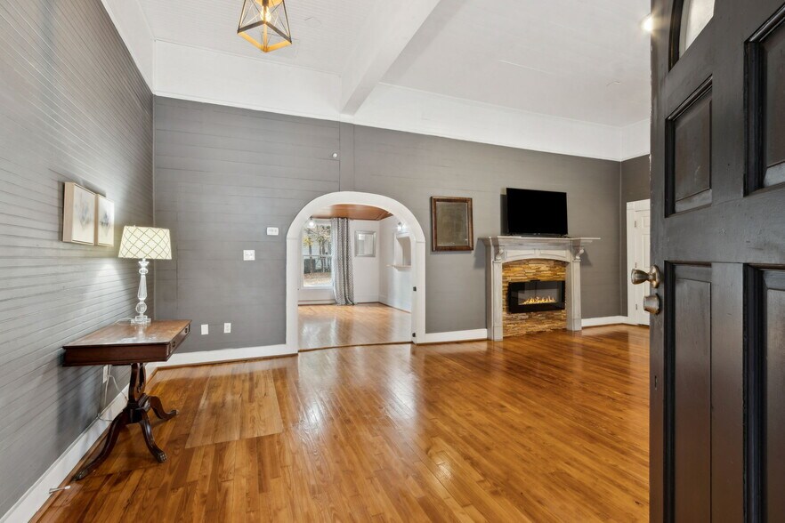 More Photos Of 2951 Moon Station Rd NW, Kennesaw Office For Sale