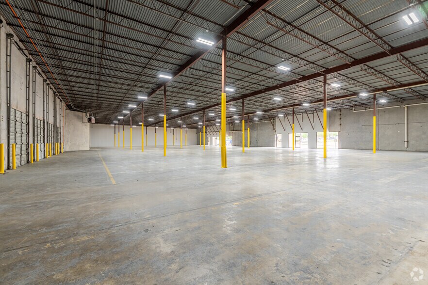 More Photos Of 2020 Rutland Dr, Austin Unknown For Lease