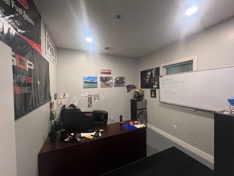 More Photos Of 1468 Skees Rd, West Palm Beach Warehouse For Lease