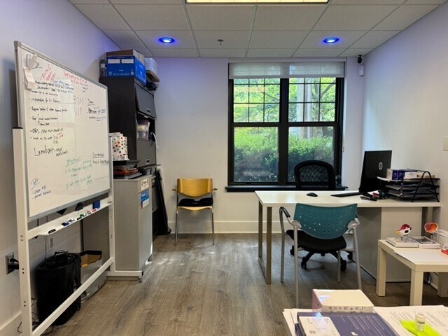 More Photos Of 431 Park Ave, Falls Church Medical For Sale
