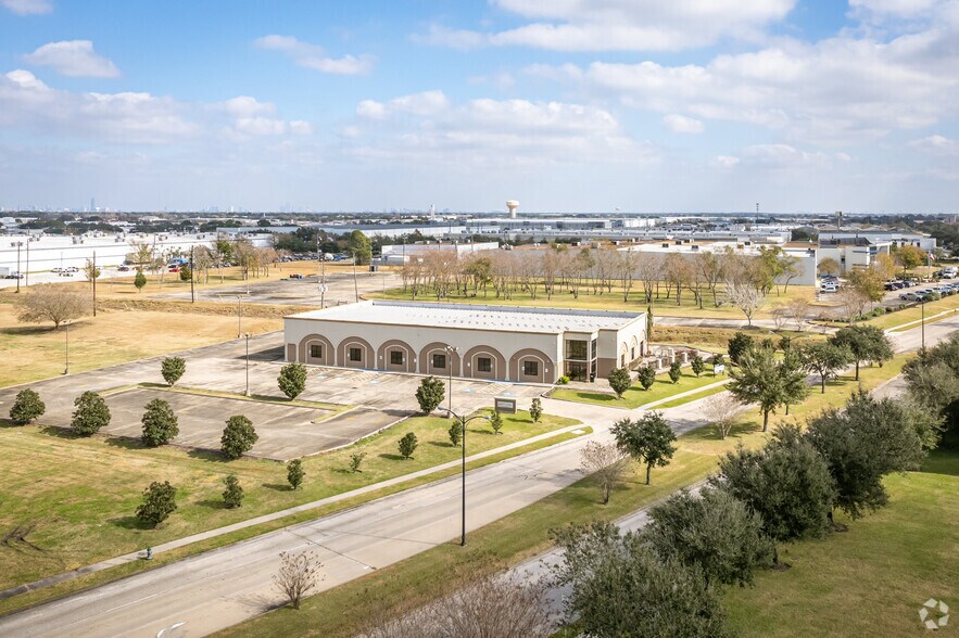 More Photos Of 11150 Cash Rd, Stafford Office For Lease