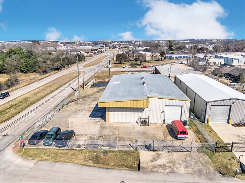More Photos Of 6040 N Gessner Rd, Houston Light Distribution For Lease