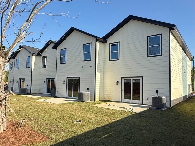 More Photos Of 5333 Cherry St, Panama City Multifamily For Sale