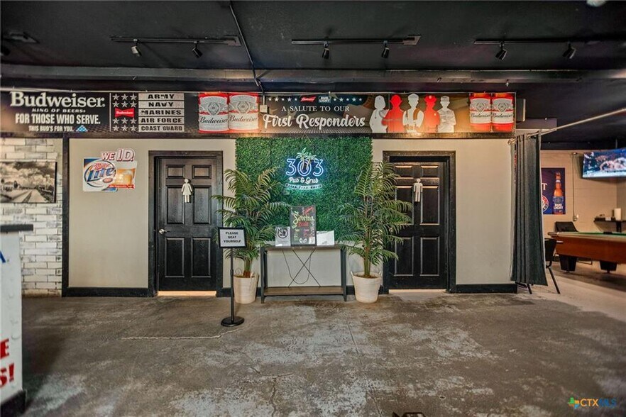 More Photos Of 619 Broadway St, Port Lavaca Restaurant For Sale