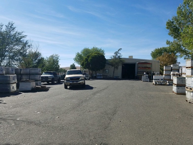 More Photos Of 2601 N Lake Valley Rd, Prescott Valley Warehouse For Lease