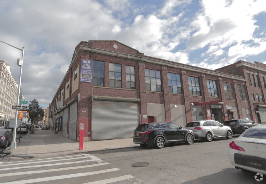 Primary Photo Of 207-229 42nd St, Brooklyn Warehouse For Lease