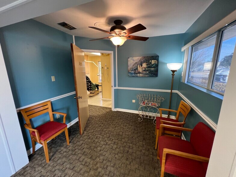 More Photos Of 901 New Warrington Rd, Pensacola Medical For Sale