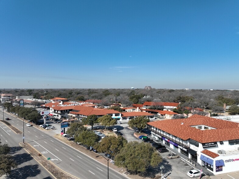 More Photos Of 6040 Camp Bowie Blvd, Fort Worth Unknown For Lease