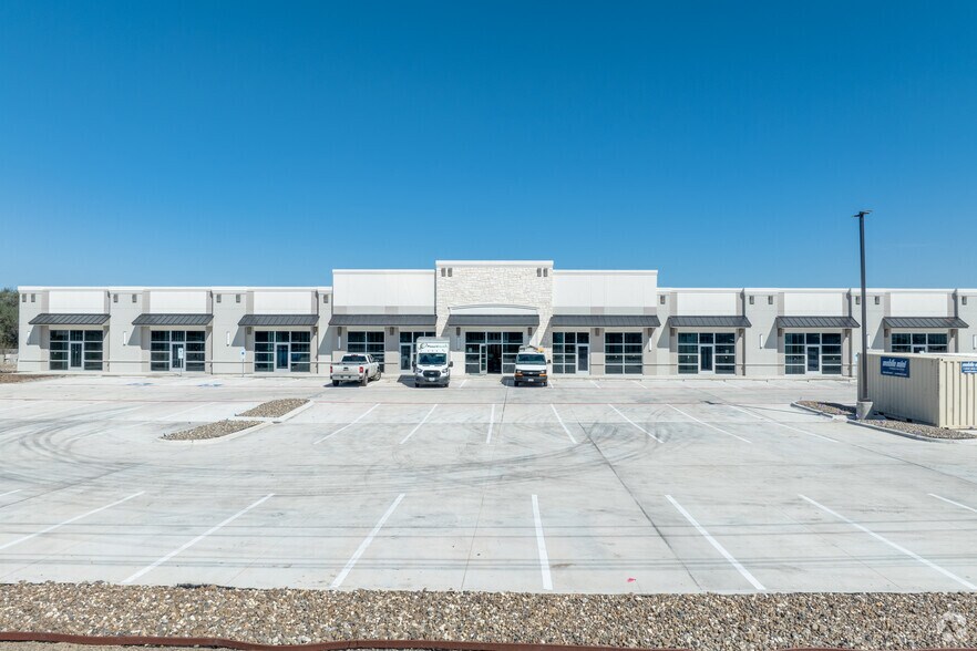 More Photos Of 14702 Northwest, Corpus Christi Storefront For Sale