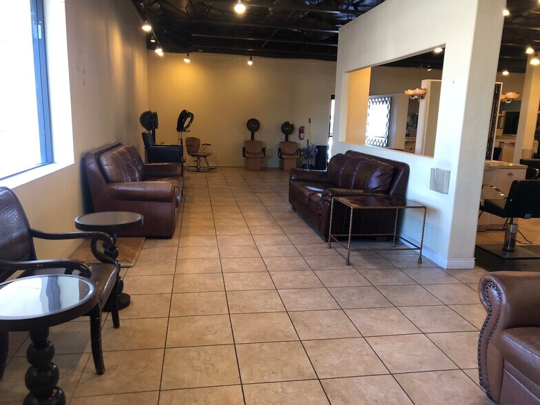 More Photos Of 7680 S University Blvd, Littleton Freestanding For Lease