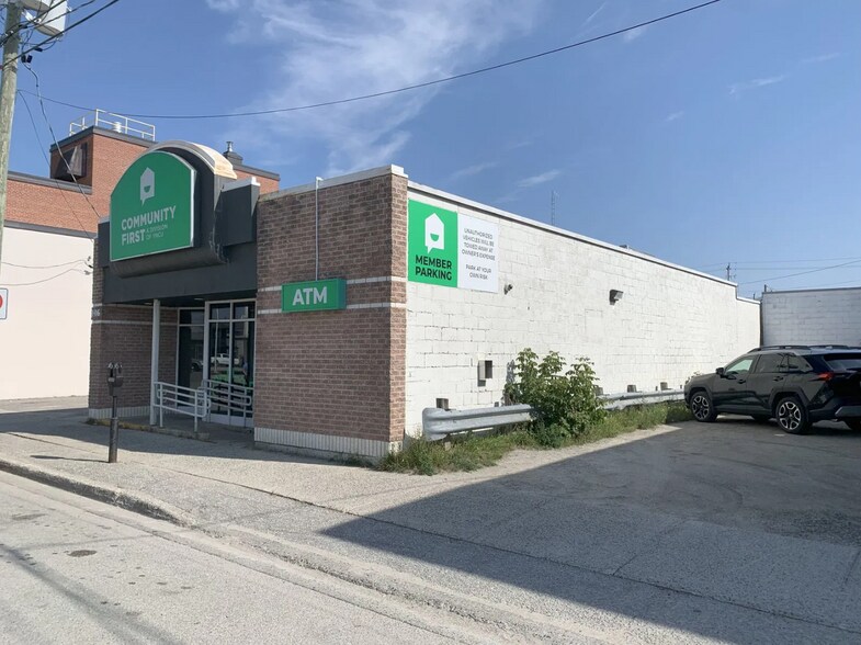 More Photos Of 146 Cedar St S, Timmins Bank For Sale