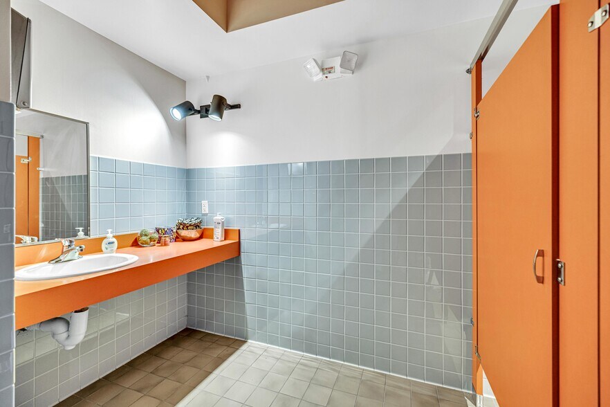 More Photos Of 3045 N Federal Hwy, Fort Lauderdale Loft Creative Space For Sale