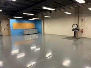 More Photos Of 220 4th Ave, Rochelle Warehouse For Lease