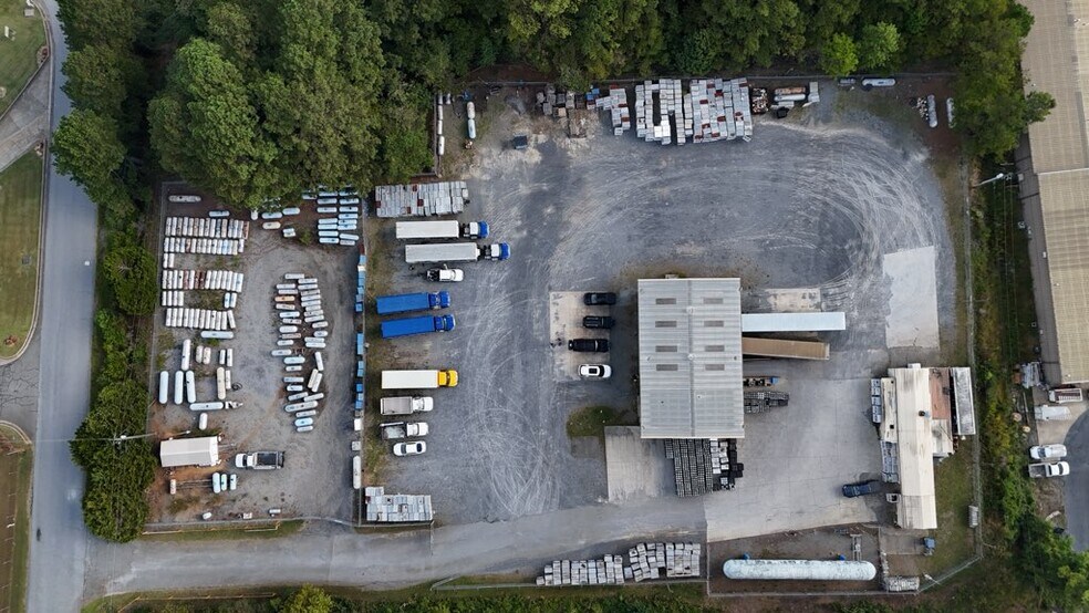 More Photos Of 13 Dean Dr NE, Cartersville Industrial For Lease