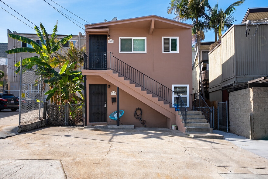 More Photos Of 4225-4227 Whittier St, San Diego Apartments For Sale