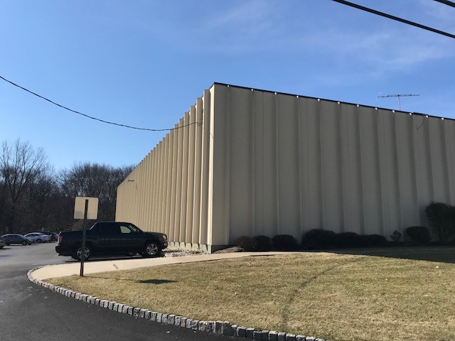 More Photos Of 26 Law Dr, Fairfield Warehouse For Lease