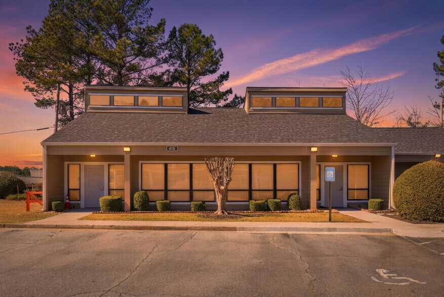 More Photos Of 415-421 W Pike St, Lawrenceville Office For Sale