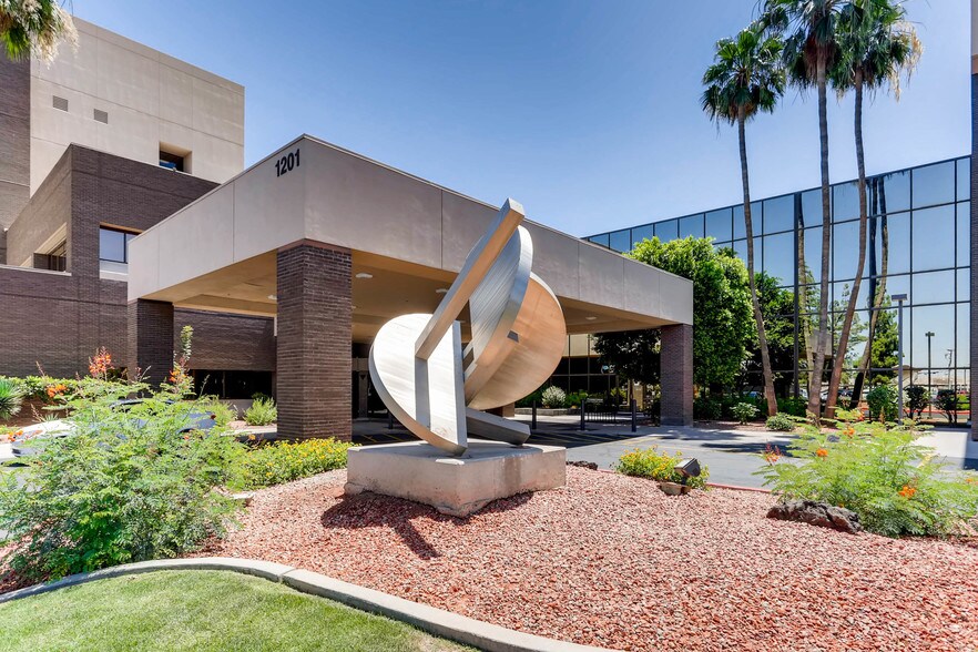 More Photos Of 1201 S 7th Ave, Phoenix Hospital For Lease