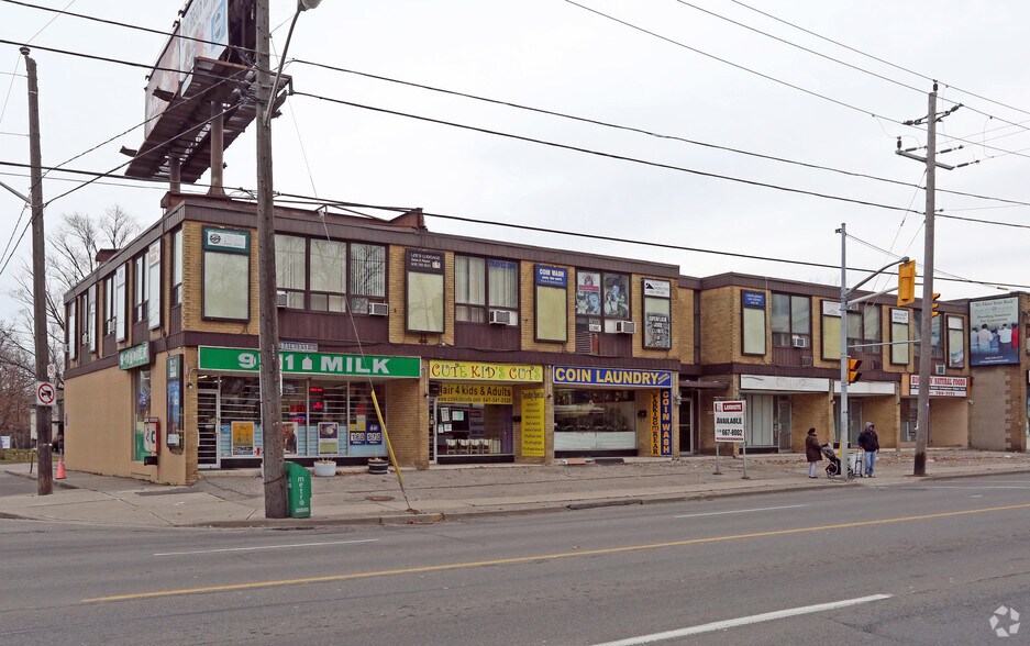 Primary Photo Of 3193-3205 Bathurst St, Toronto Storefront Retail Office For Sale