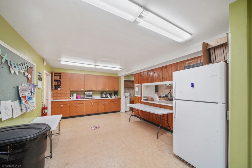 More Photos Of 800 Beau Drive, Des Plaines Religious Facility For Sale