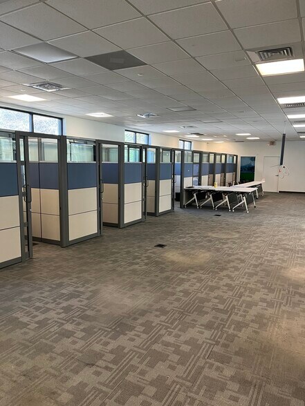 More Photos Of 975 Johnnie Dodds Blvd, Mount Pleasant Medical For Lease