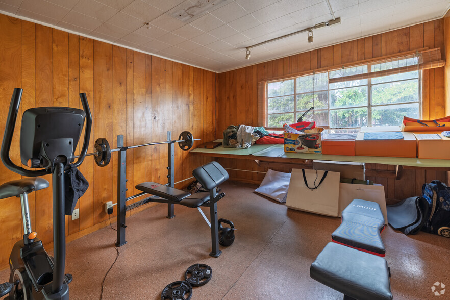 More Photos Of 141 S Maple Ave, South San Francisco Warehouse For Sale