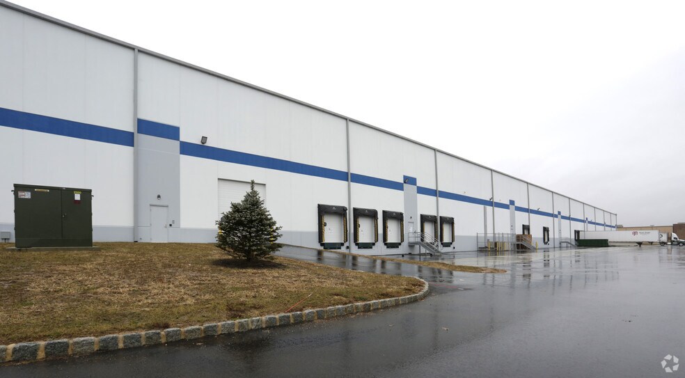 More Photos Of 2500 Emrick Blvd, Bethlehem Warehouse For Lease