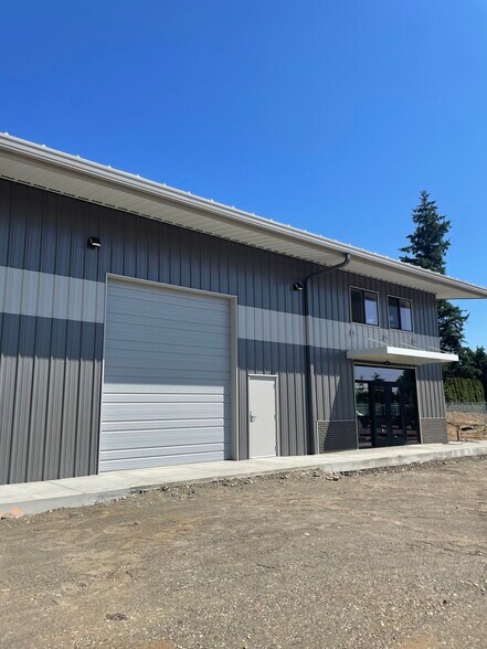 More Photos Of 134 Advance Ct, Lynden Warehouse For Lease