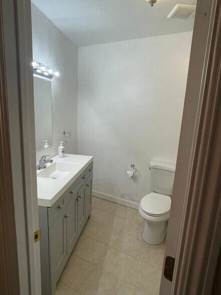 More Photos Of 2643 Furmint Way, Rancho Cordova Apartments For Sale