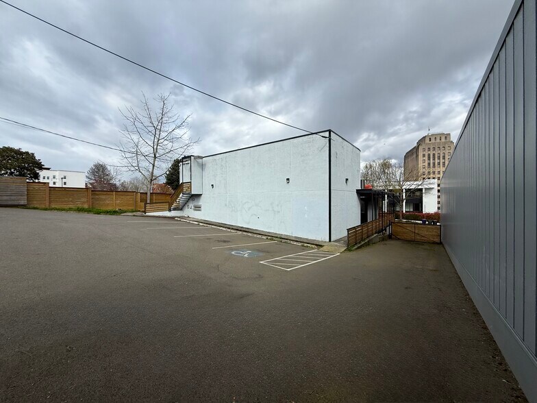 More Photos Of 744 S Fawcett Ave, Tacoma Office Residential For Sale