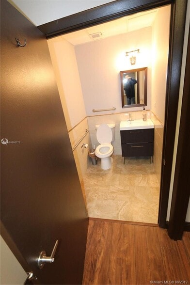 More Photos Of 909 NE 163rd St, North Miami Beach Medical For Sale