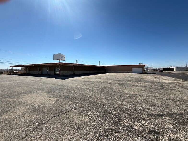 Primary Photo Of 1720 E 7th St, Odessa Industrial For Sale