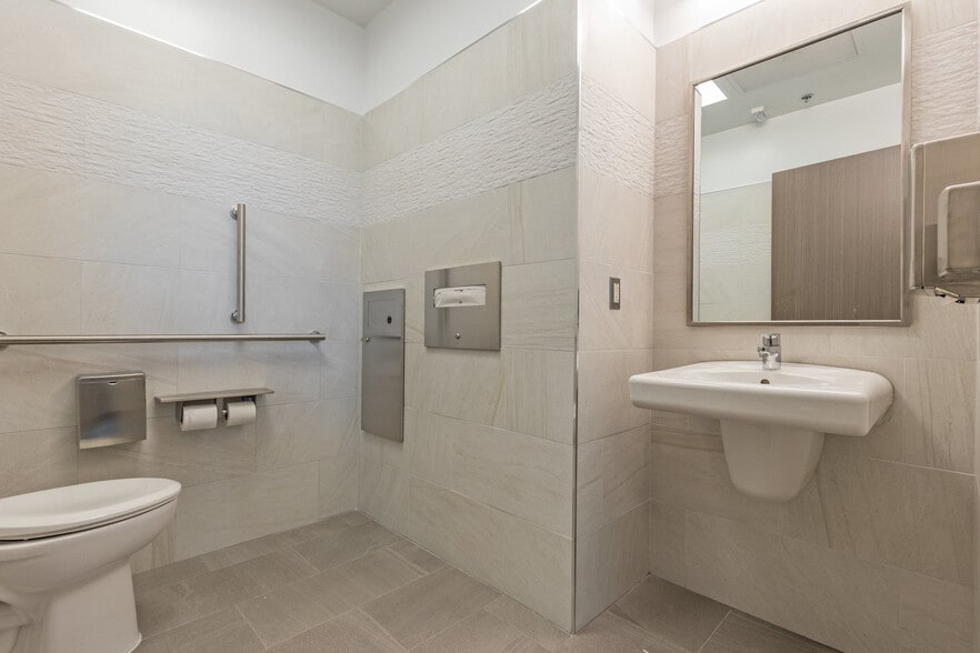 More Photos Of 24430 Stone Springs Blvd, Dulles Town Center Medical For Lease