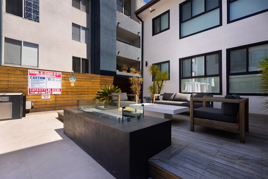 More Photos Of 1267 N Laurel Ave, West Hollywood Apartments For Sale