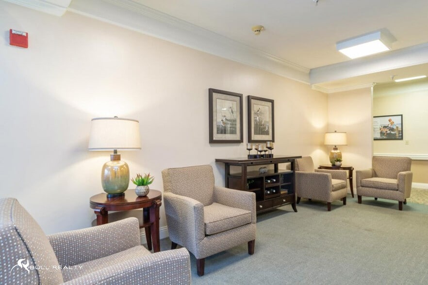More Photos Of 871 Twinforks Ave, Auburn Assisted Living For Sale